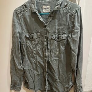 American Eagle Outfitters Green Casual Button Down Shirt